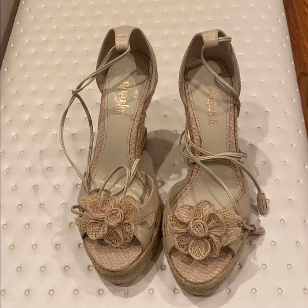 Charles David wrap espadrille wedge size 7.5